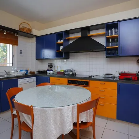 Mouktaris Suites