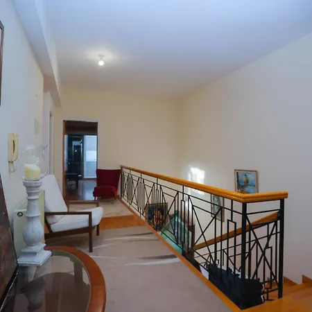 Mouktaris Suites