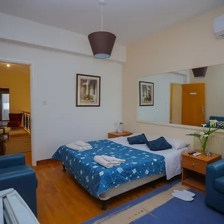 Pensionat Mouktaris Suites *