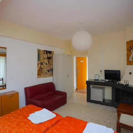 Mouktaris Suites