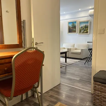 Mouktaris Suites *